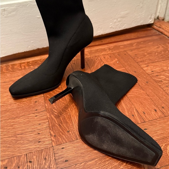 Elegant Black Women's Ankle Boots - Picture 2 of 2